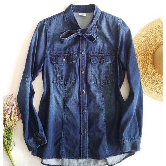 Cabi Womens Sz XS Blue Tie Neck Chambray Denim Button Front Shirt Top Blouse - Picture 5 of 16